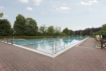 Freibad Barntrup CC BY-SA - LTM.jpg