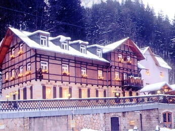 Forester's house in winter