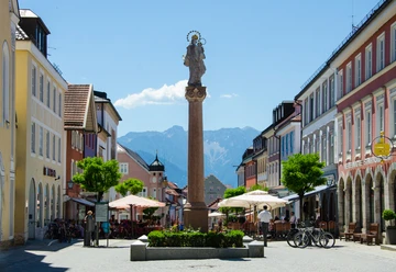 In der Fußgängerzone Murnau_Copyright_Das Blaue Land_Simon Bauer.jpg