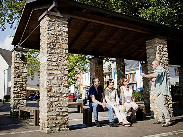 Ortsführungen oder Themenortsführungen.jpg Ortsführungen oder Themenortsführungen