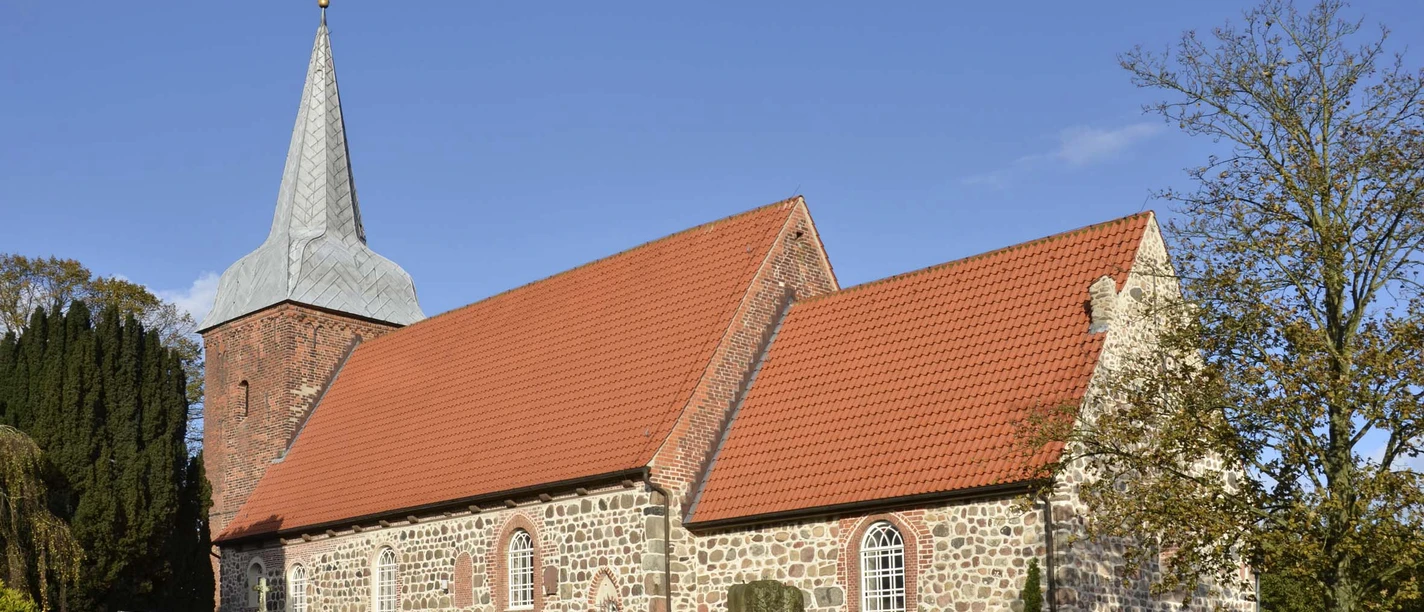 Midlum Kirche Ortsmitte (11).jpg