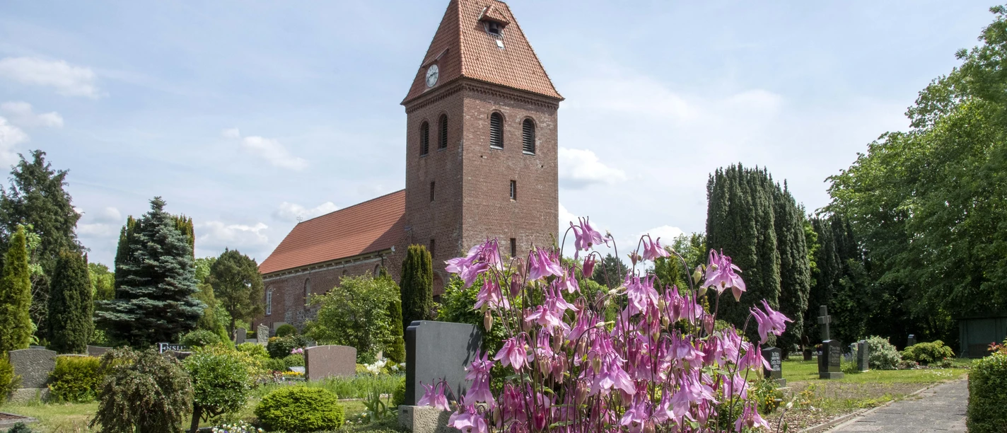 Kirche Spieka 03.jpg
