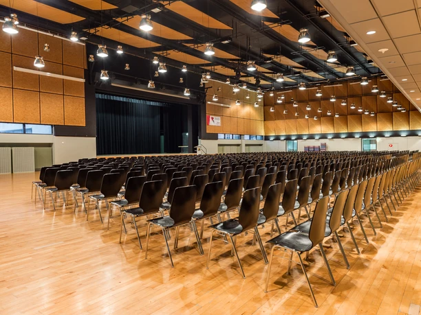 Simplonhalle Innen-1.jpg