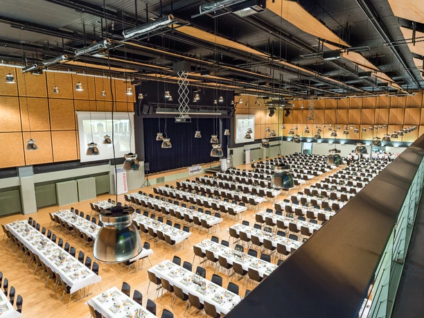 Simplonhalle Innen-3.jpg