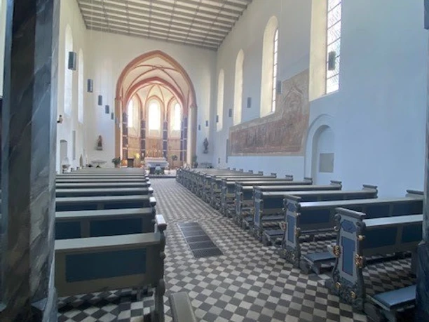 Santa Katharina von innen Katrin Schwarz. hoch jpg.jpg