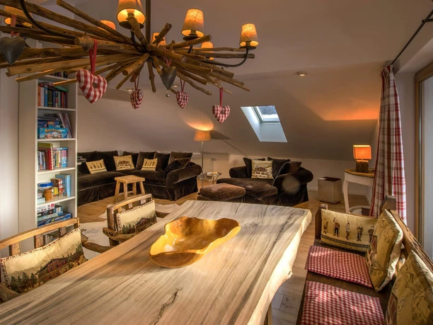 Chalet 1 Wohn-, Esszimmer