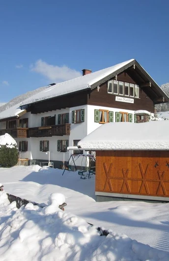Gästehaus im Winter