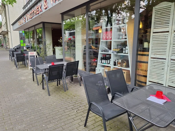 Frank´s Vinothek & Weinbar | Terrasse