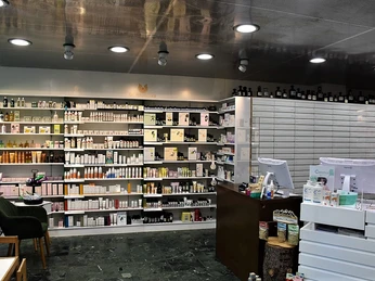 Apotheke Pfammatter Innenansicht 1.jpeg