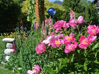 Garten Ferienwohnungen Alpenperle