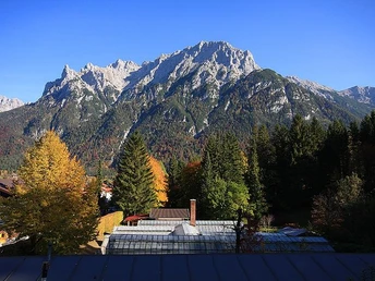 Blick vom Balkon zum Karwendel