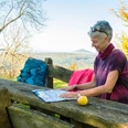 Wanderrast am Habichtswaldsteig auf Burg Falkenstein