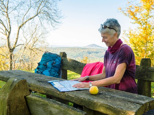 Wanderrast am Habichtswaldsteig auf Burg Falkenstein