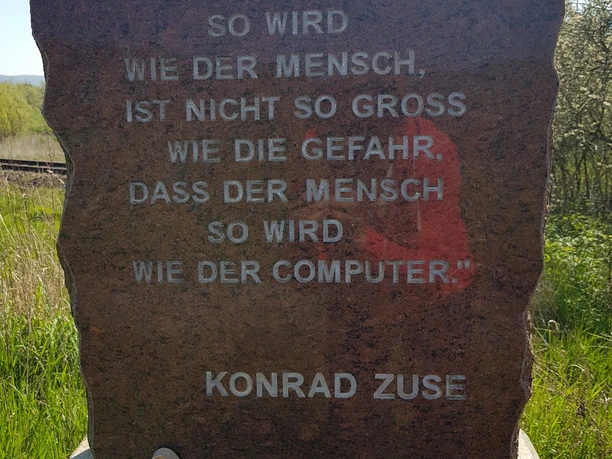 "Sprachschätze" Skulptur 2 am Ars Natura