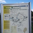 Hinweisschild R5 bei Fahrradseilbahn