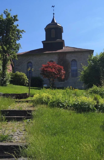Bartenwetzerpfad Kirche Adelshausen