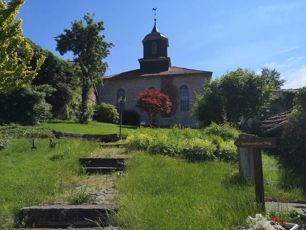 Bartenwetzerpfad Kirche Adelshausen