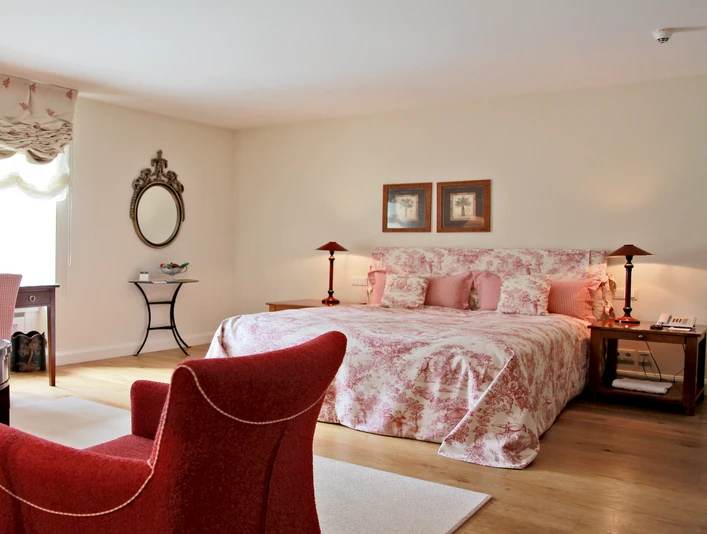 Schlosshotel Münchhausen Zimmerbeispiel Schlosshotel Münchhausen ZimmerbeispielSchlosshotel Münchhausen room exampleSchlosshotel Münchhausen værelse eksempelVoorbeeld kamer Schlosshotel Münchhausen