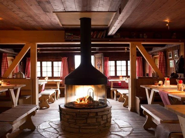 Innenraum Elmauer Alm