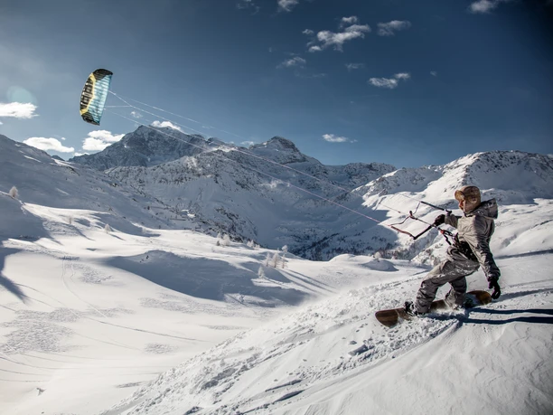 snowkiting_simplon-2.jpg