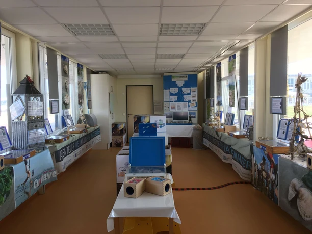 Blaues Klassenzimmer2.jpg
