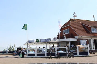 Gastro_Käptn's-Fischhus-am-Yachthafen.JPG