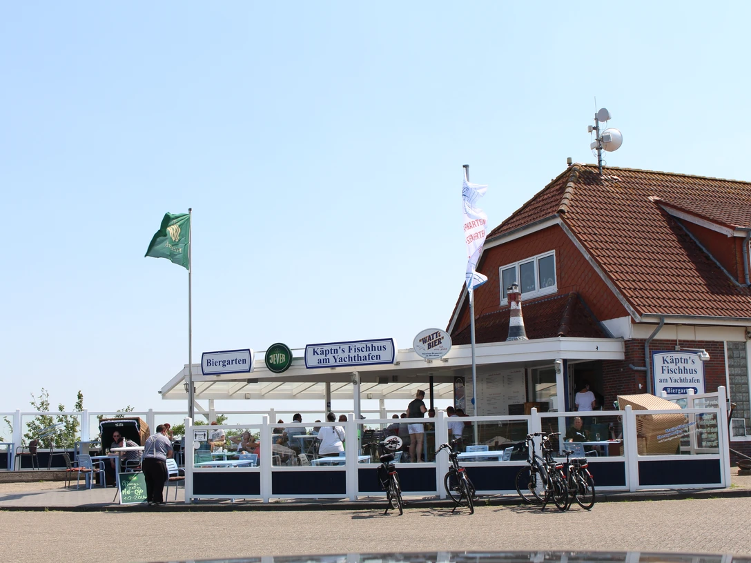 Gastro_Käptn's-Fischhus-am-Yachthafen.JPG