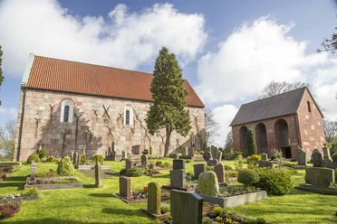 POI_Kirche-zum-Heiligen-Kreuz-Pakens.jpg POI_Kirche-zum-Heiligen-Kreuz-Pakens.jpg