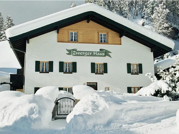 Haus im Winter Haus im Winter