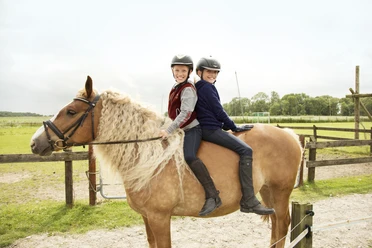 POI_Frieslandstern-Reiten-Schillig.jpg