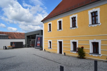 Rathaus mit Vulkanerlebnis Parkstein