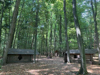 Hüttendorf 1 Andrea_Bonauer.jpg