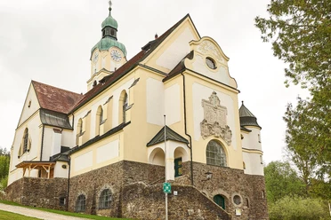 Pfarrkirche St. Johannes Nepomuk Bild 2