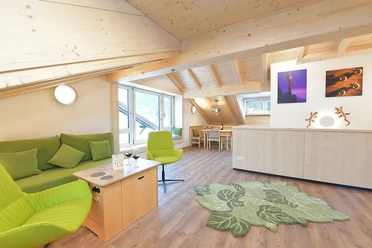 Wohn-Atelier mit Panorama-Fenster