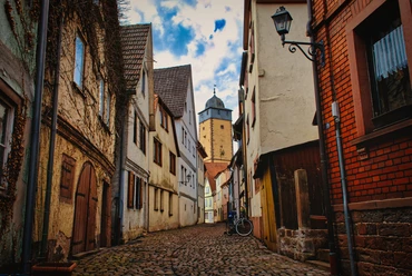 Lohr_Frühling_Muschelgasse_1.jpeg