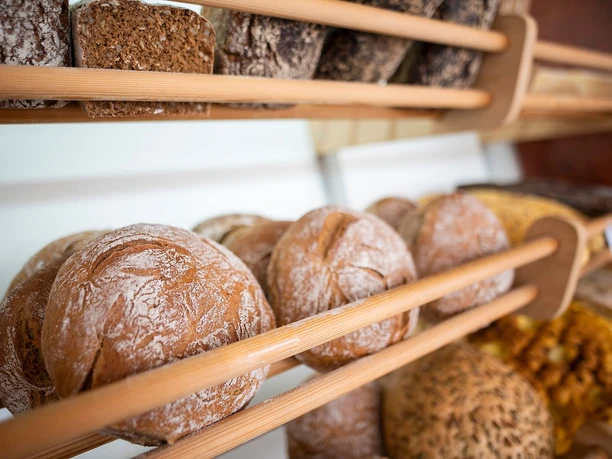 Bäckeri Wenig, Tengling