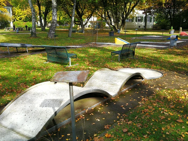 Minigolfanlage im Bezirkskrankenhaus Günzburg