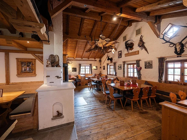 Gemütliche Stube der Wurzelhütte in Ofterschwang