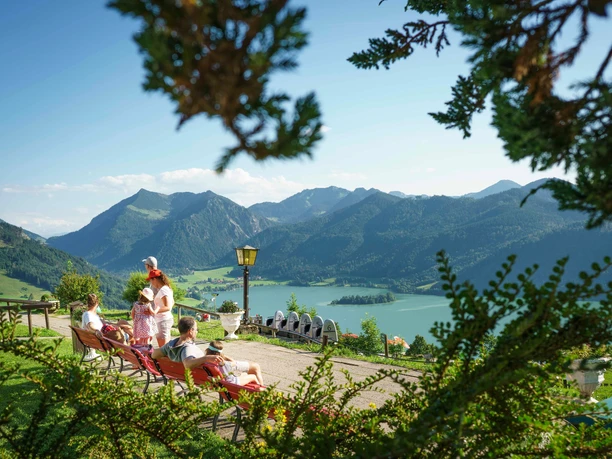 Blick von der Schliersbergalm auf den Schliersee