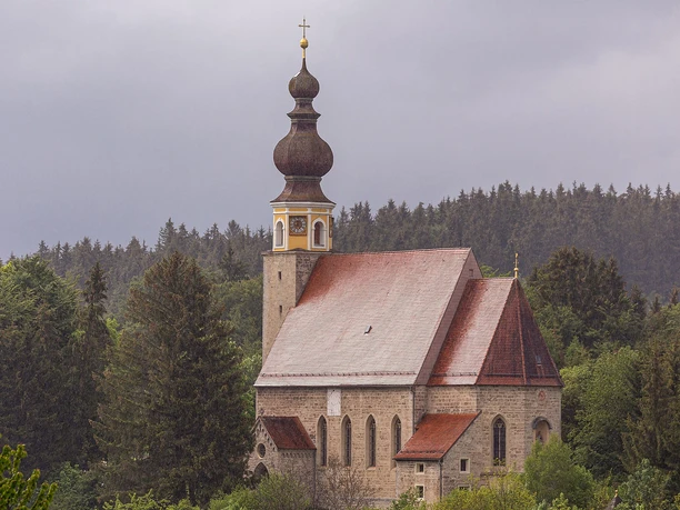 Wallfahrtskirche Mariae Himmelfahrt Burg bei Tengling Wallfahrtskirche Mariae Himmelfahrt Burg bei Tengling