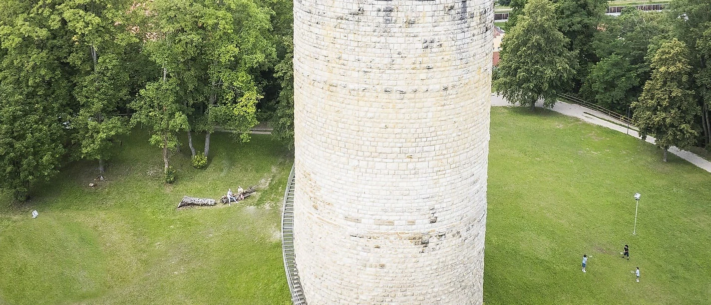 heinrichsturm-bad-abbach-bergfried-drohne-vogelperspektive