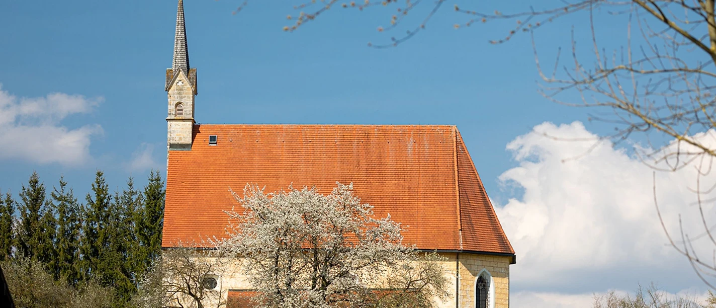 Wallfahrtskirche St. Coloman am Tachinger See Wallfahrtskirche St. Coloman am Tachinger See