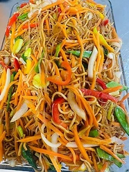 Backs Streetfood Bakery ( Asiatisch- Europäische Küche und Cafe mit Backwaren) - Asiatische Nudelpfanne
