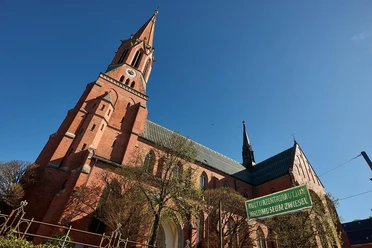 Kath. Stadtpfarrkirche St. Nikolaus Bild 1