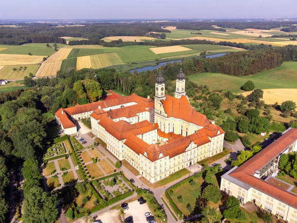 Roggenburg_Kloster©Heiko-Grandel (1).jpg