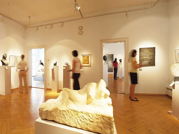 Edwin-Scharff-Museum Blick in Räume Fotograf Nik Schölzel Stadt Neu-Ulm.jpg