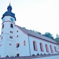 Wellheim Kath. Pfarrei St. Andreas Außenansicht gesamt