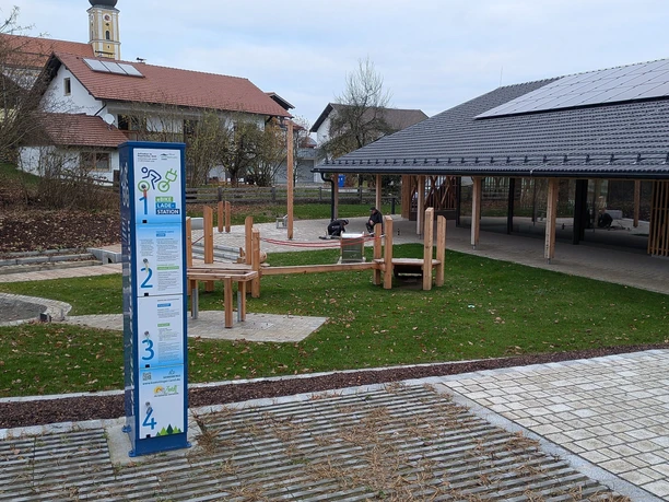 E-bike_Ladestation_Dorfhaus_Harrling.jpg