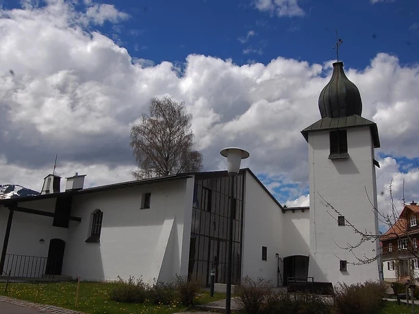 Osternacht in der ev. Kirche in Fischen