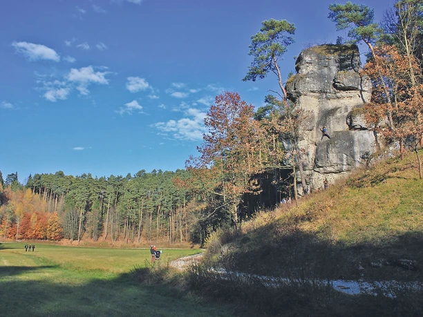 Der Säukirchner Turm bei Krögelstein